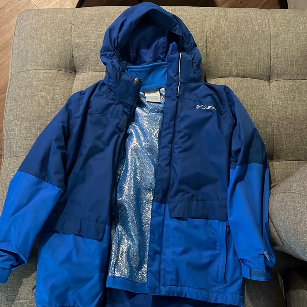 Columbia big boys winter jacket size medium (10-12)